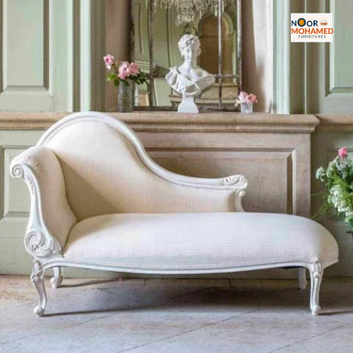 Bella Chaise Lounger