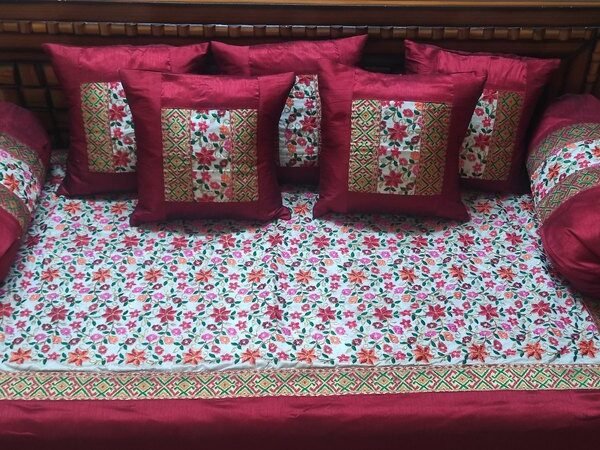 Squares And Stripes On Red Base Diwan