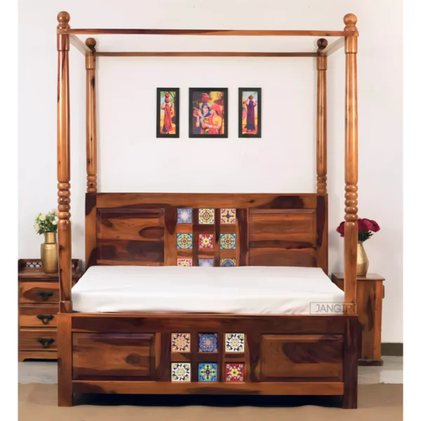Citadel Poster Bed With Storage